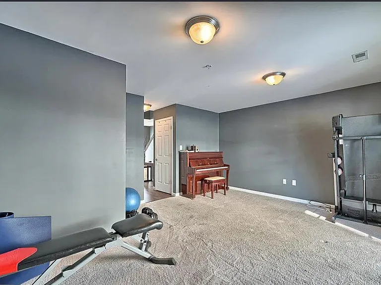 22 Indiana Cir — Photo 12