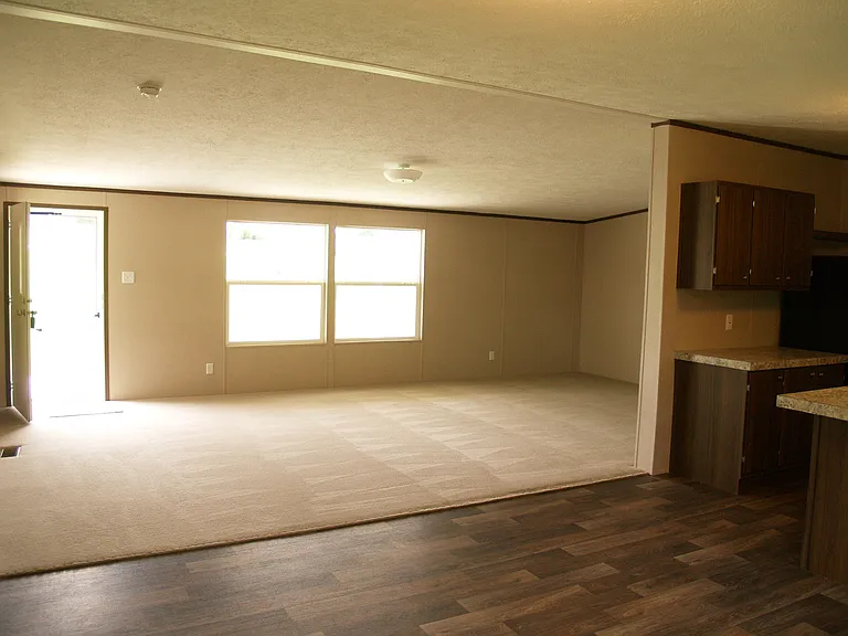 162 Brandenburg Dr — Photo 4