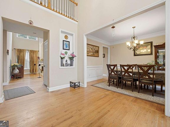 2nd image of 665 Washington Way