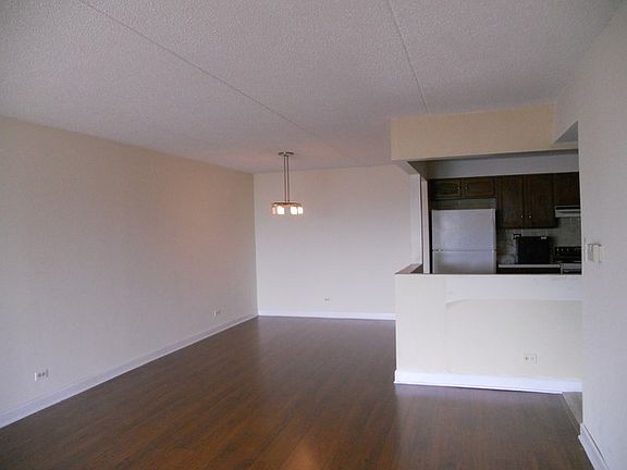 4th image of 350 Plum Creek Dr #4051