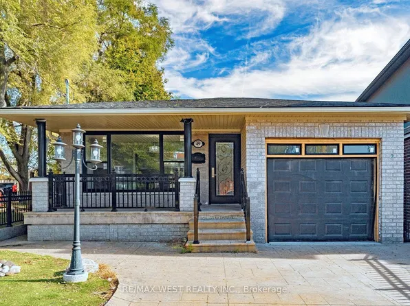 49 Dynevor Rd, Toronto, ON M6E 3W7
