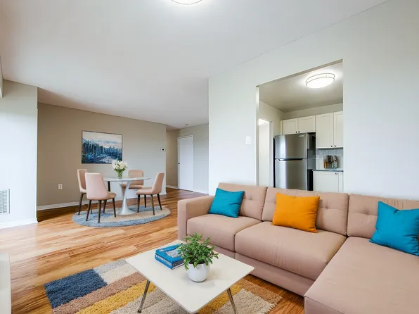 854 Commissioners Rd E, London, ON N6C 5Z5