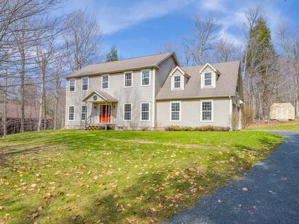 16 Robinwood Ln, Tupper Lake, NY 12986