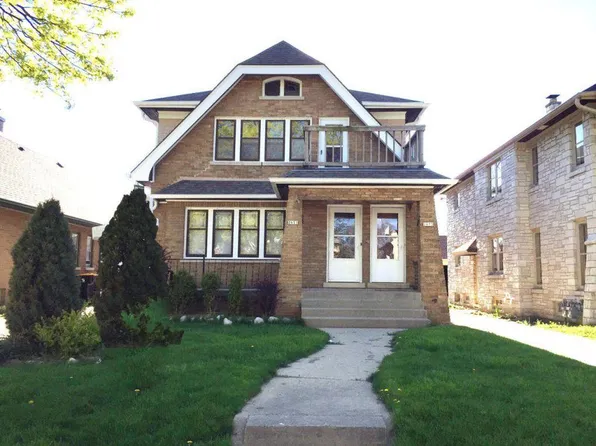 2651 N 62nd St, Wauwatosa, WI 53213