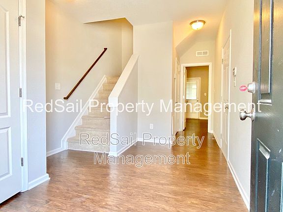 3rd image of 104 Prosperity Ct