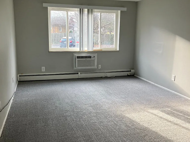 Valley York Apartments — Photo 45