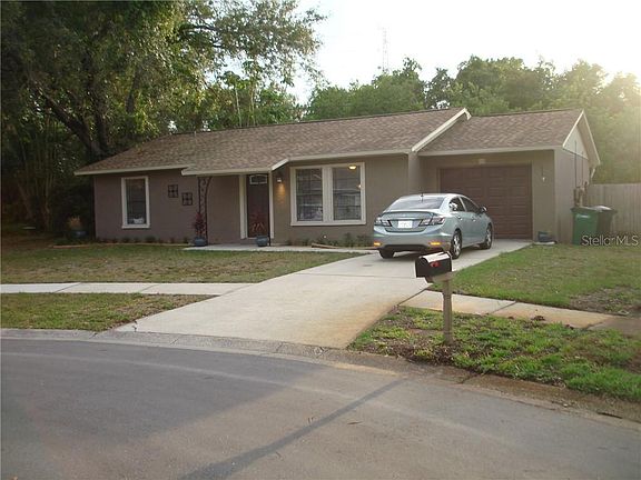 3rd image of 113 Meadowcross Dr
