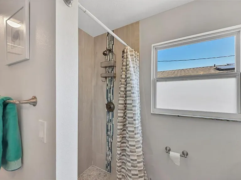 3425 Fairview Dr — Photo 25