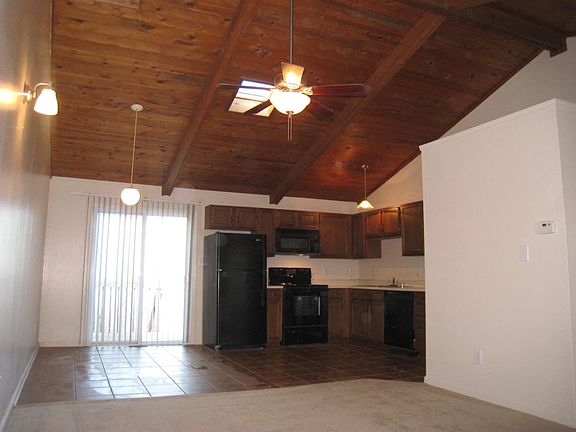 4th image of 557 El Paseo Pl