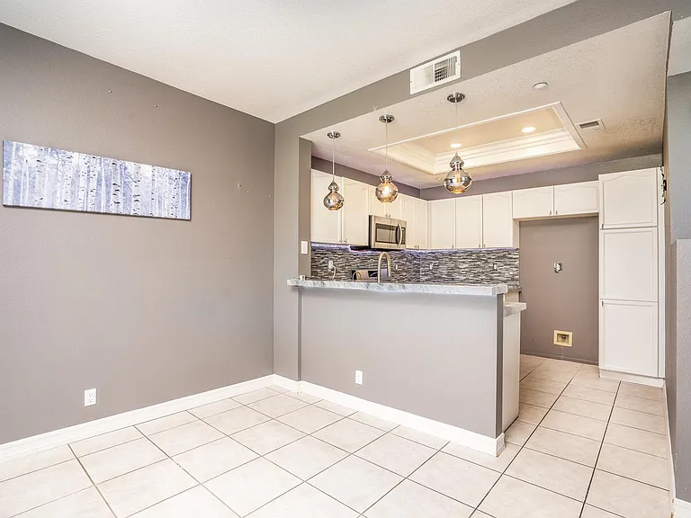 3424 E Lambeth Ct #B — Photo 5