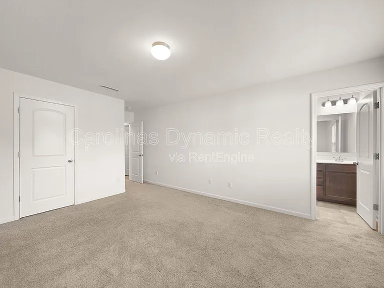 1025 Newfound Hollow Dr — Photo 14