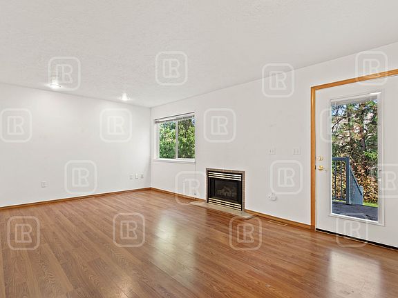 4th image of 1325 N Qualchan Dr #1