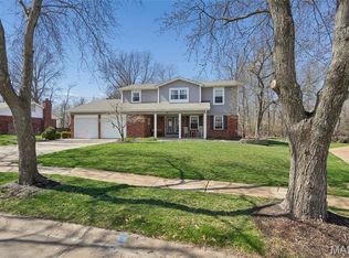1525 Virginia Dr, Ballwin, MO 63011