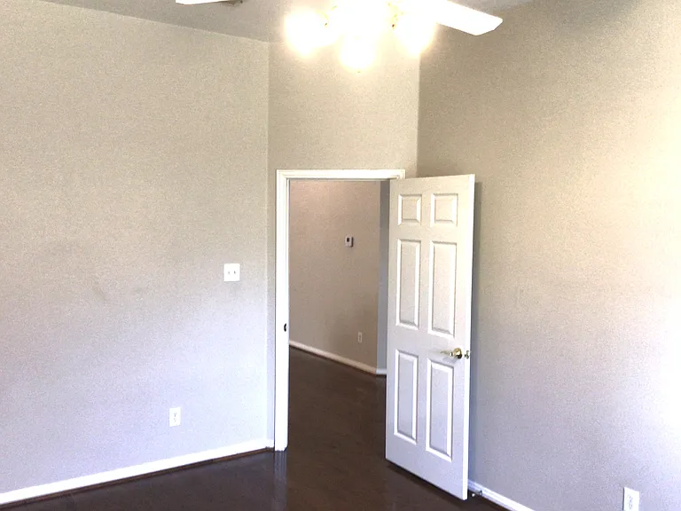 1208 Marchant Pl — Photo 9