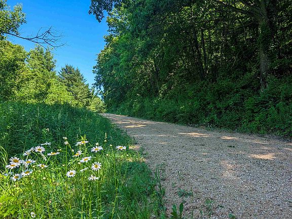 3rd image of Pleasant Valley Dr