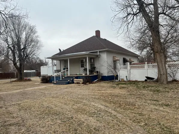 412 E 3rd Ave, Saint John, KS 67576