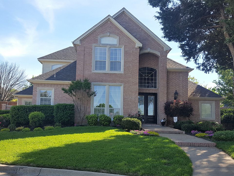 1st image of 2608 Brookwood Dr