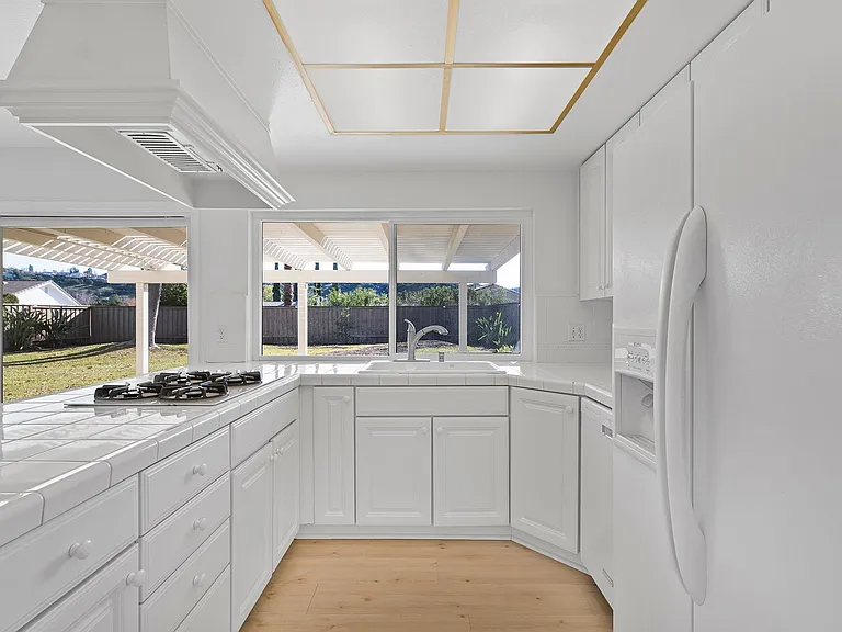 32022 Grenville Ct — Photo 39