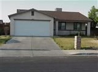 1302 Clipper Hills Dr, Bakersfield, CA 93307