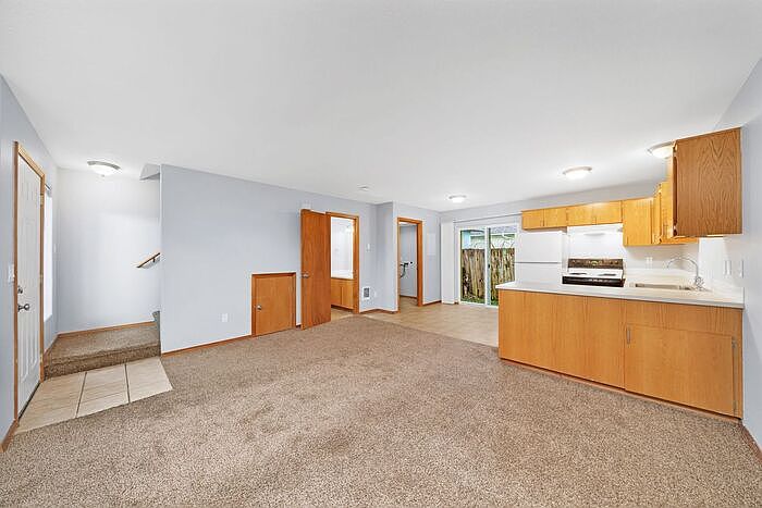1st image of 4518 SE 99th Ave Unit B