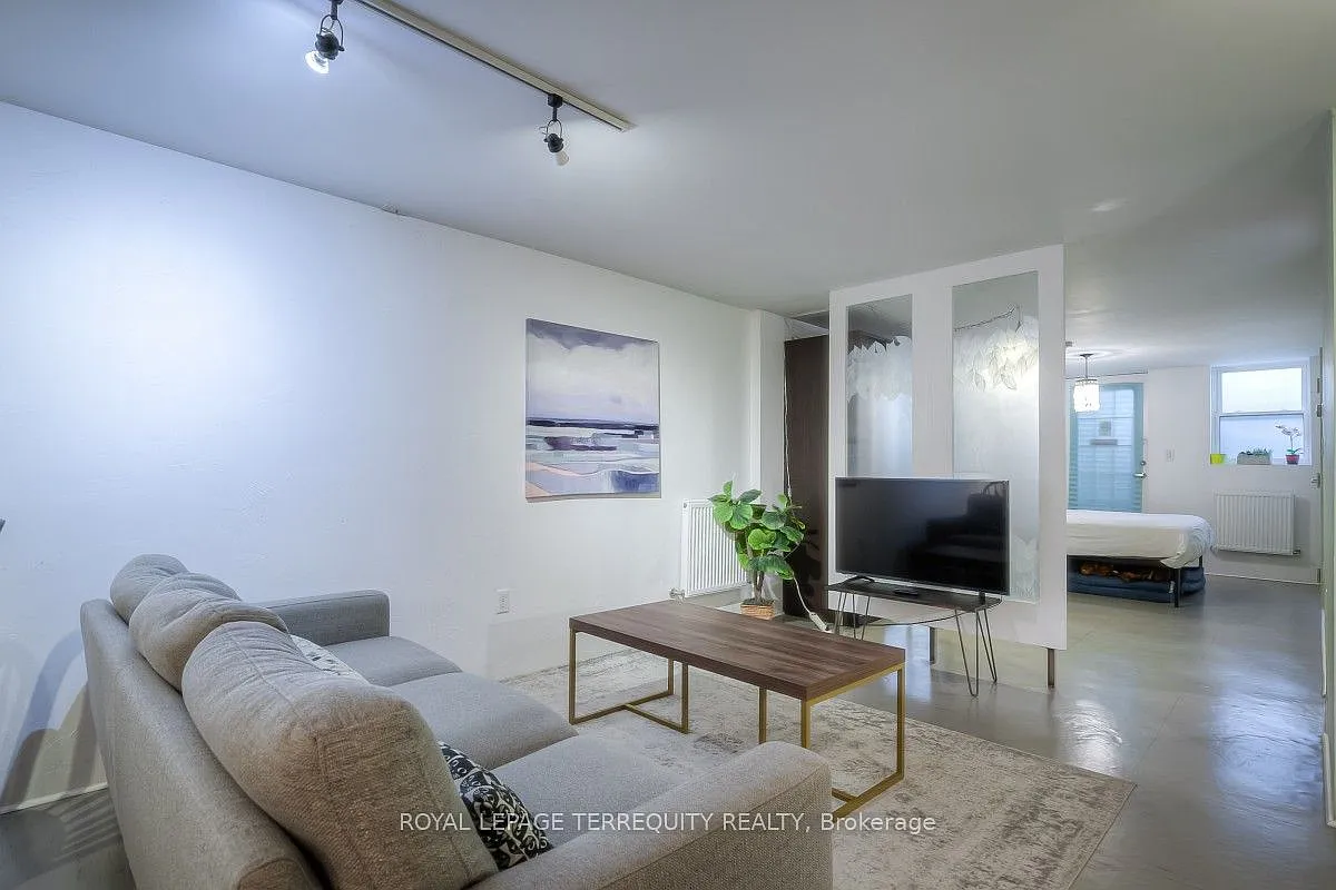 Studio, $1,395 — Photo 4