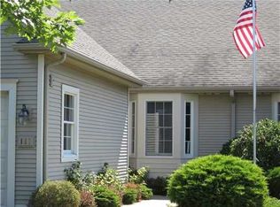 111 Willow Ct, Chelsea, MI 48118