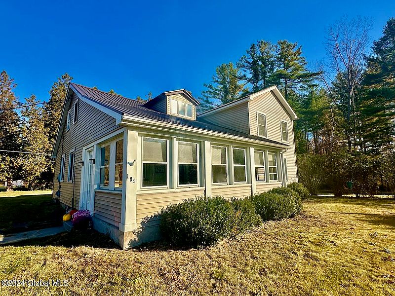 3rd image of 199 Sunnyside E