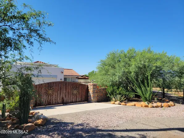 1798 Go Ct, Rio Rico, AZ 85648