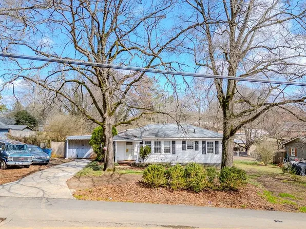 8 Pinecrest Dr NW, Rome, GA 30165