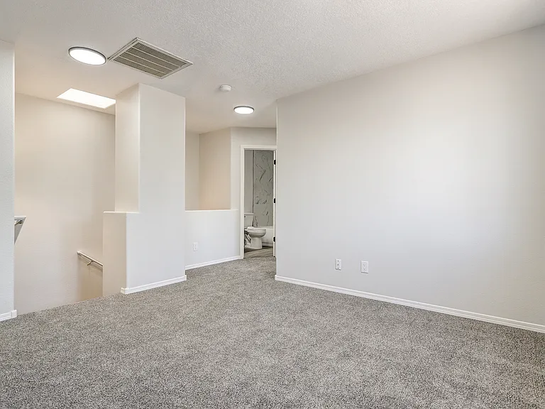 7817 Louisiana Blvd NE #103 — Photo 17
