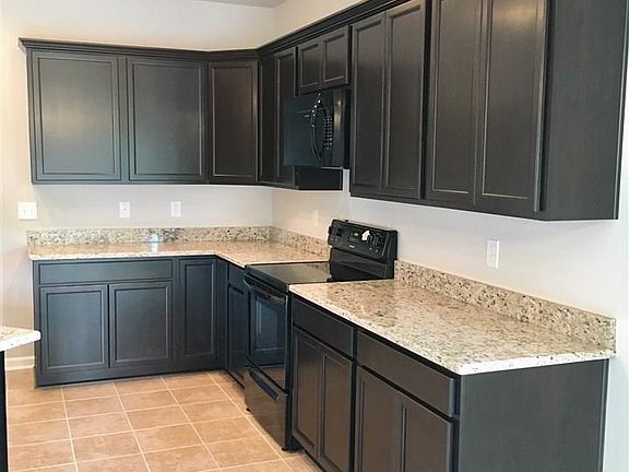 5th image of 42546 Baystone Ave