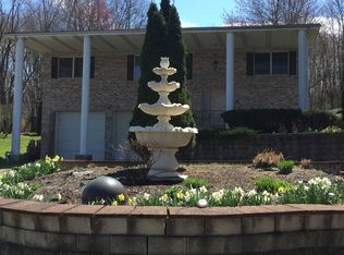 1590 Salt Springs Rd, Mineral Ridge, OH 44440