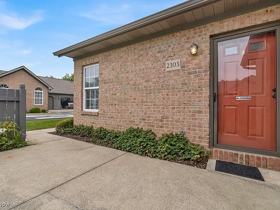 5th image of 8050 Harbor Creek Dr APT 2303