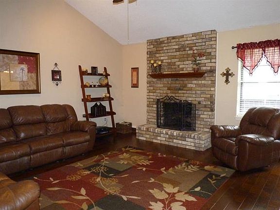 5th image of 4206 Pleasant Hill Dr