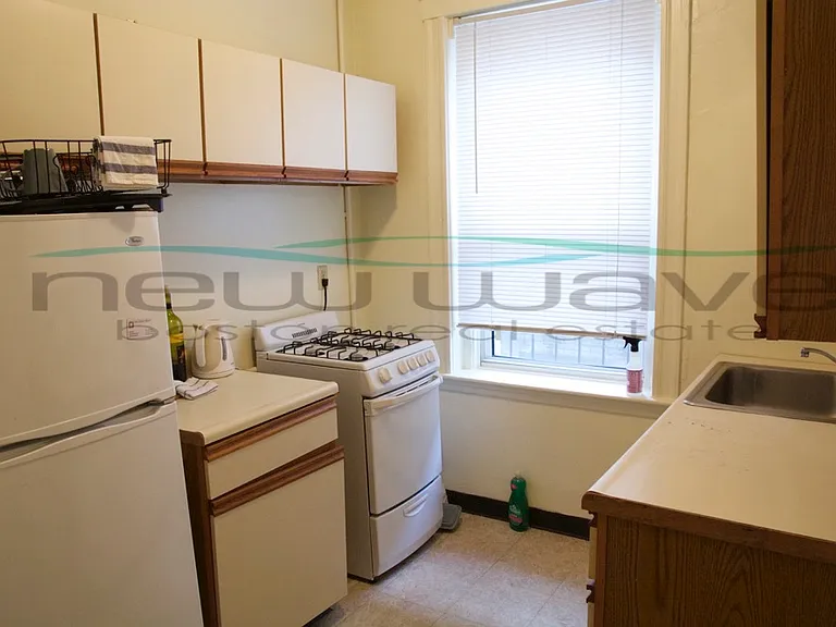 51 Queensberry St #19 — Photo 4