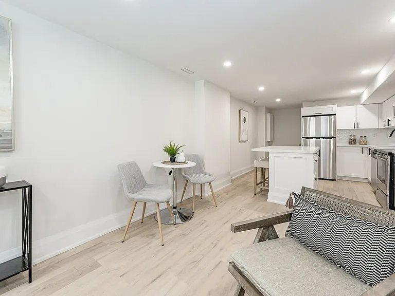 197 Edgar St #3 — Photo 9