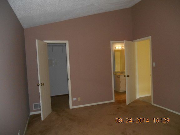 3rd image of 15 Dorchester Ct