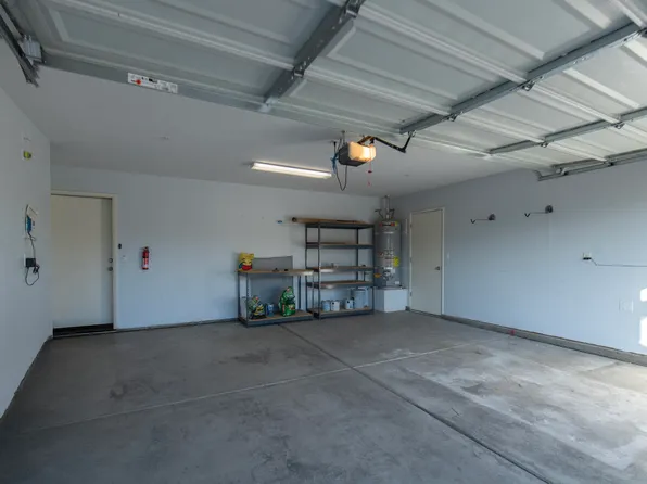 2149 E Sweet Avenue, Visalia, CA 93292
