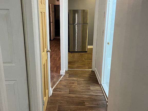 5th image of 2166 Brown St #2
