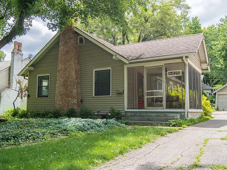 6420 Oak St — Photo 2