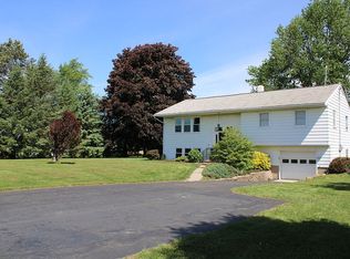 1256 Leet Rd, Geneva, NY 14456