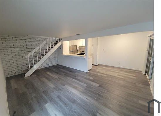 1st image of 4728 Greenholme Dr APT 3
