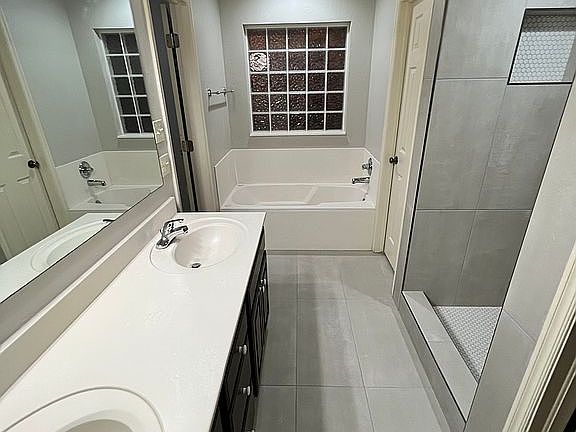 100% reno’d master bath