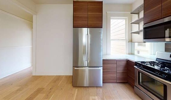 2nd image of 1633 Washington St #1637