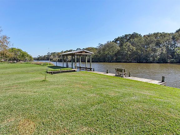 3rd image of 860 Fm 517 Rd E