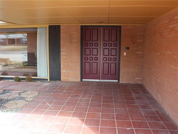 3rd image of 6222 Lakeview Dr