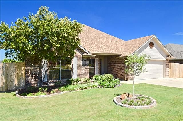 1st image of 907 Ambling Way Ct