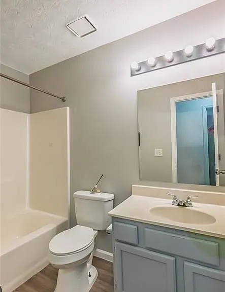 2100 Whitebluff Way — Photo 13
