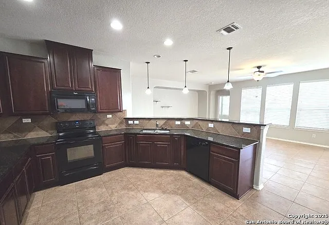 4526 Bexley Trl — Photo 6