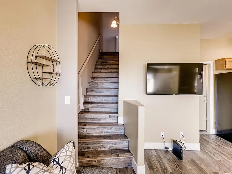 1232 Dusty Creek St — Photo 14